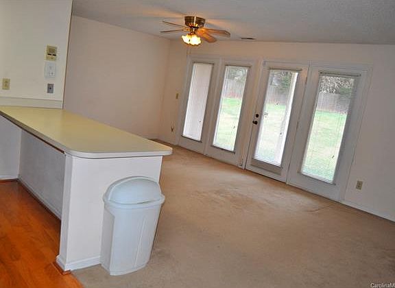 3rd image of 6131 Meadow Rose Ln #6131