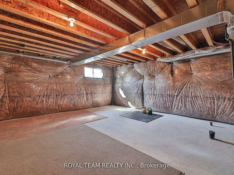 1246 Peelar Cres — Photo 24
