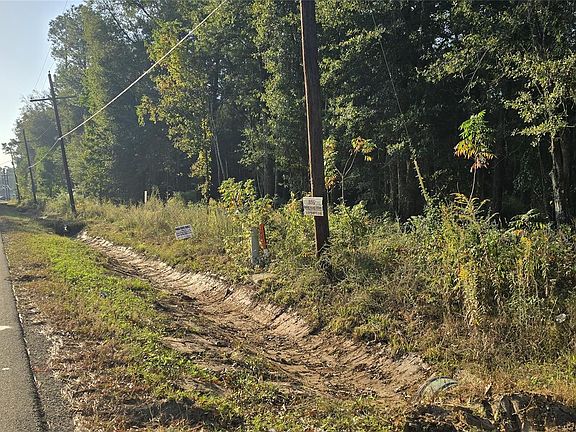 3rd image of 7555 Broussard Rd