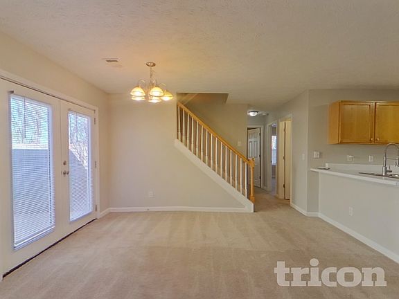 5th image of 1960 Lexington Ln