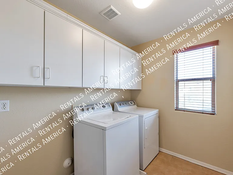 15813 N Dante Dr — Photo 13