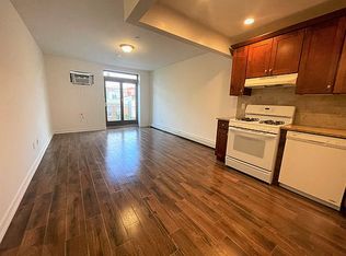 30-66 32nd St #3F, Astoria, NY 11102