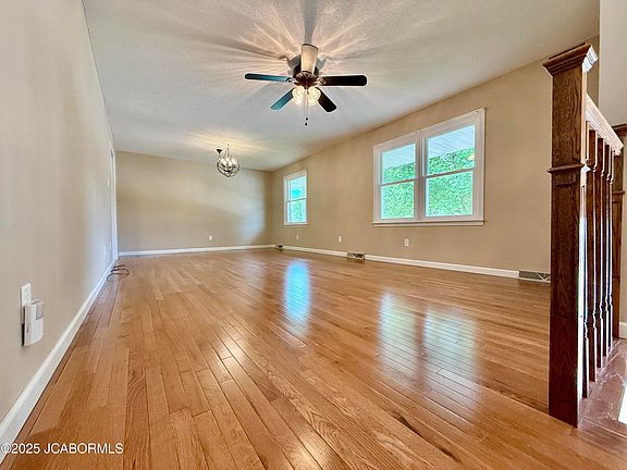 5th image of 516 Meier Dr