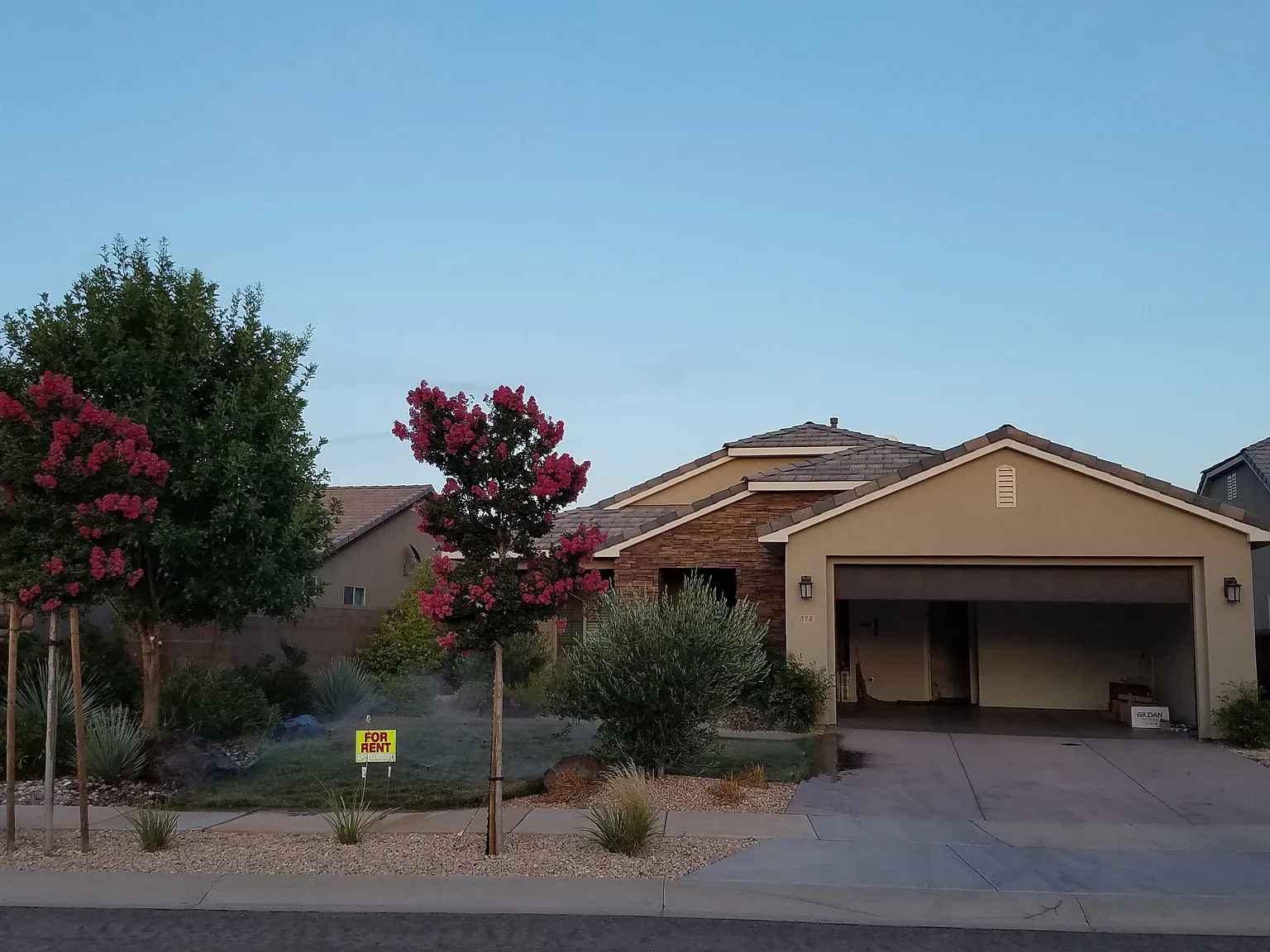 4 bed, 1987 sqft, $2,500 — Photo 1