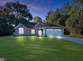 101 Apache Pointe Dr, Senoia, GA 30276