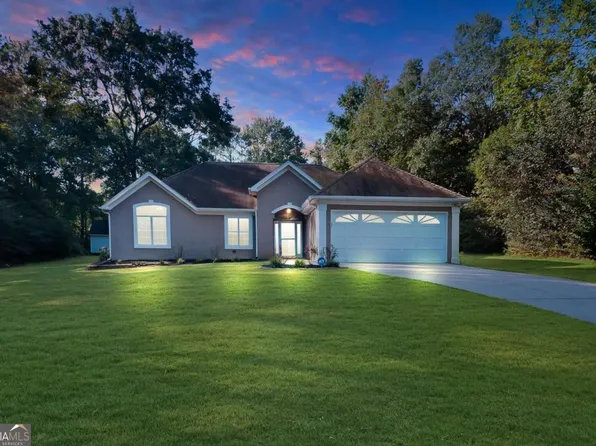 101 Apache Pointe Dr, Senoia, GA 30276