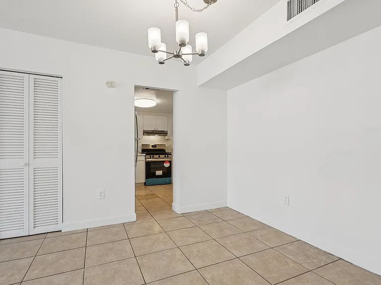 2 Bed 2 Bath Unit