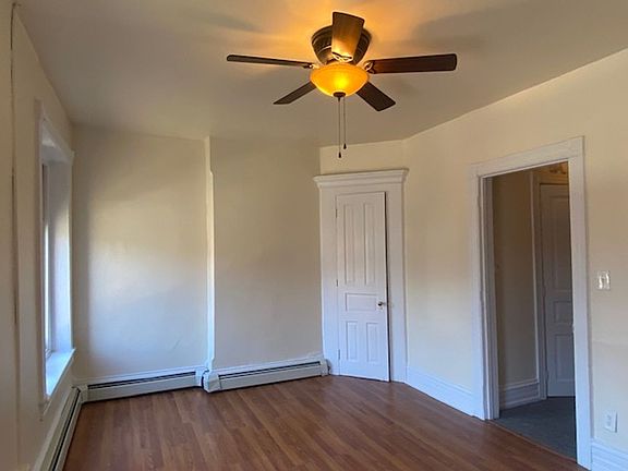 3rd image of 622 N 6th St APT 2