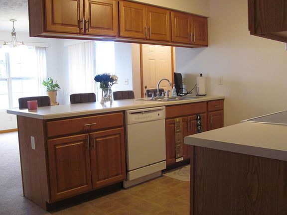 2nd image of 15609 Sienna Ct