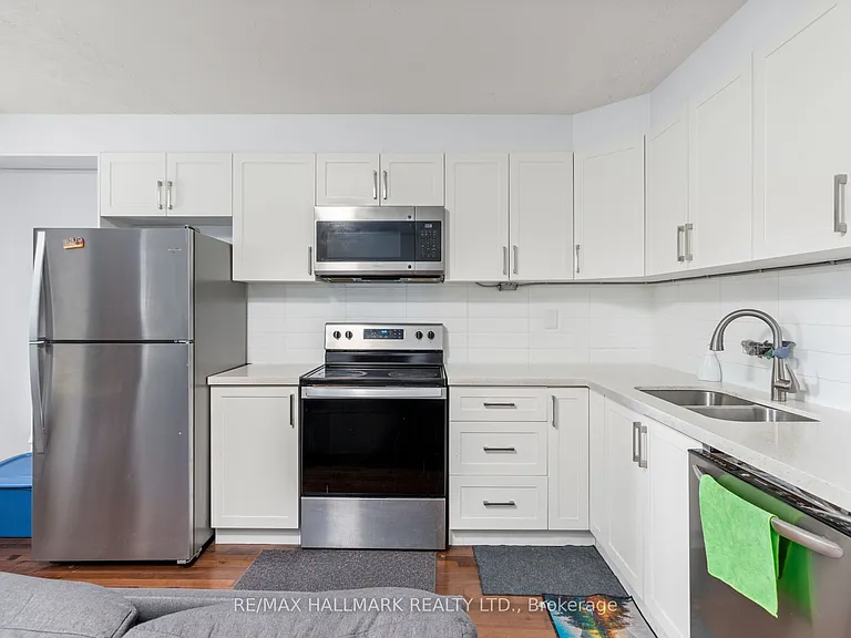 82 Halsey Ave #3 — Photo 6