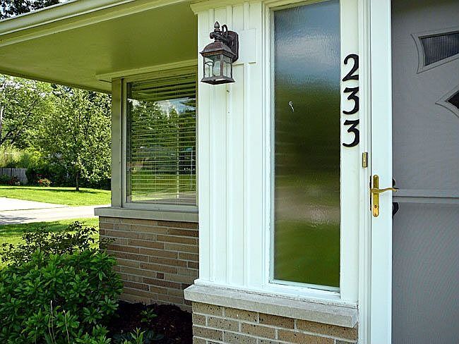 2nd image of 233 Meadowlark Ln