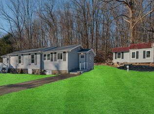 21 Arlington Ave, Ledgewood, NJ 07852
