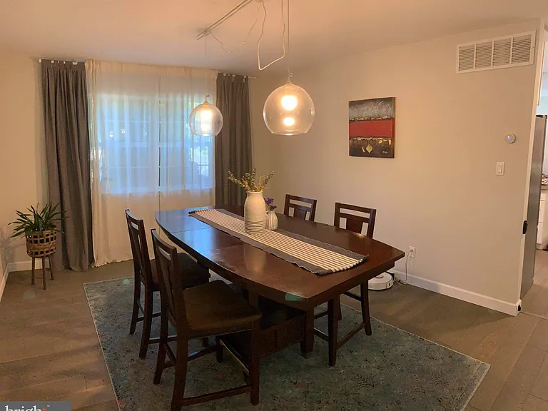 329 Clemens Rd — Photo 4
