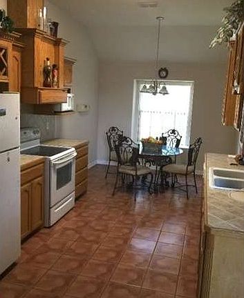 5th image of 1311 International St