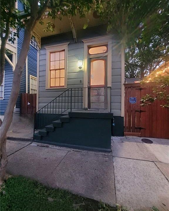 1st image of 1215 N Villere St