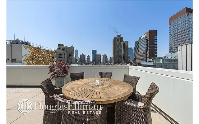 Sold by Douglas Elliman | media 27