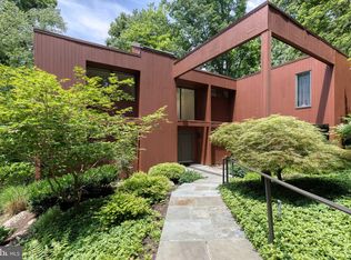 4 Caveswood Ln, Owings Mills, MD 21117