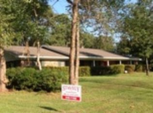 1001 N 10th St, Nashville, AR 71852