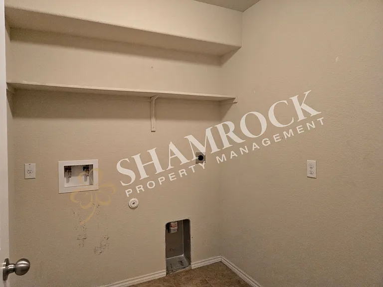 3208 Jackal Dr — Photo 16