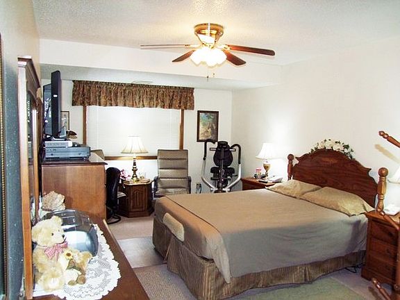 5th image of 1317 N Seneca St. #208