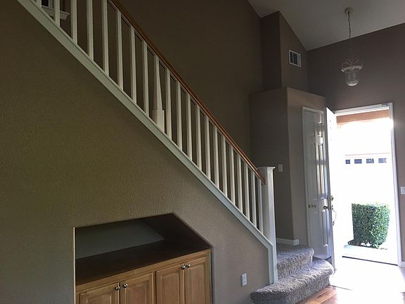 4th image of 3940 Hampden Ct