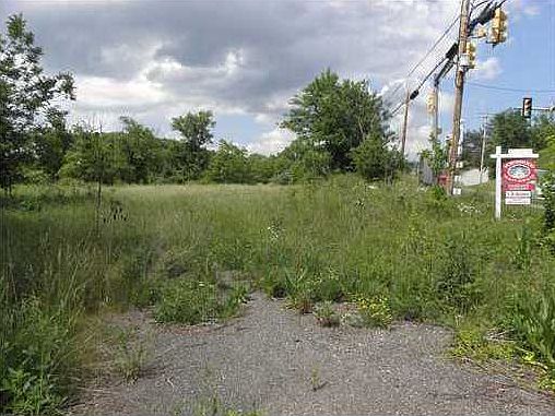 2nd image of Locust Ave