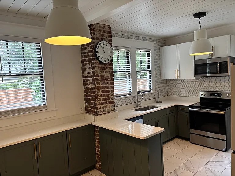 1512 Johns Rd — Photo 10