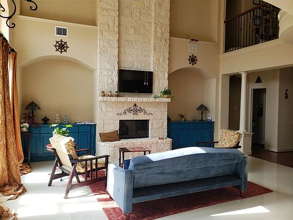 3rd image of 5407 Valley Country Ln