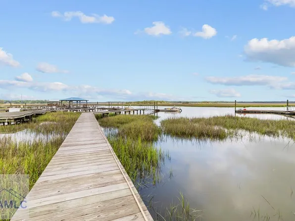 252 River Dr, Midway, GA 31320