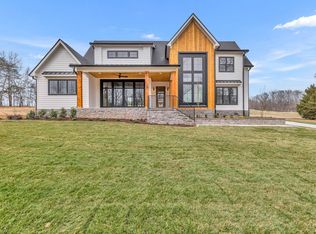 1646 Deal Rd, Burns, TN 37029