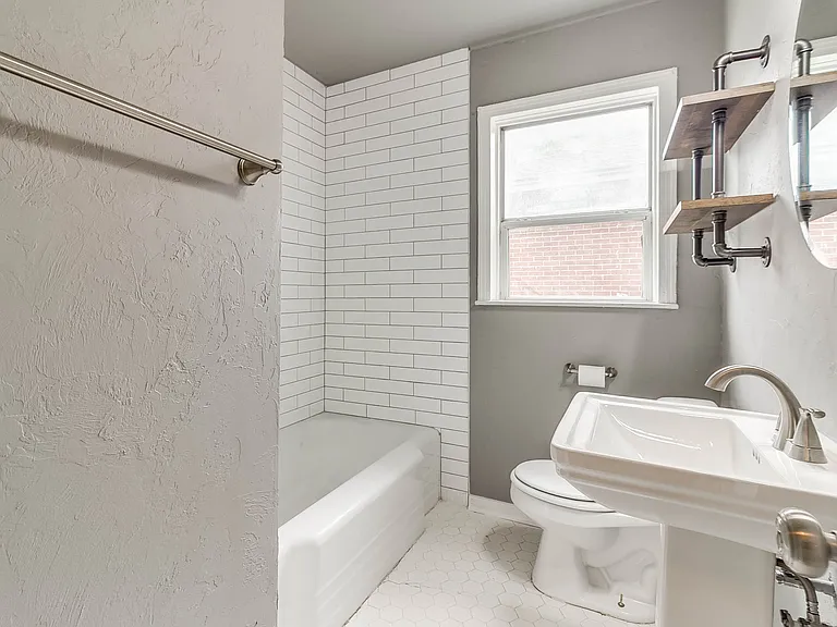 1414 Oxford Way — Photo 20