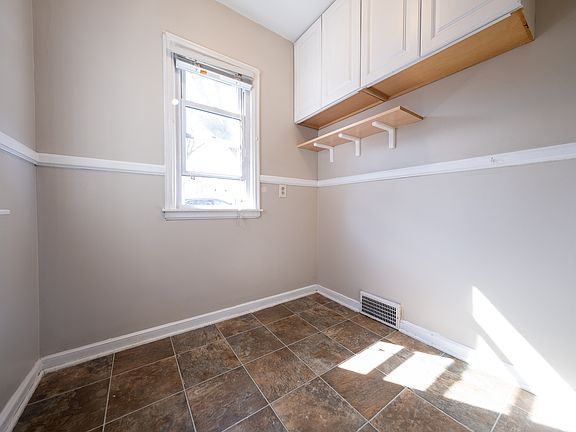 4th image of 6924 Penn Ave S
