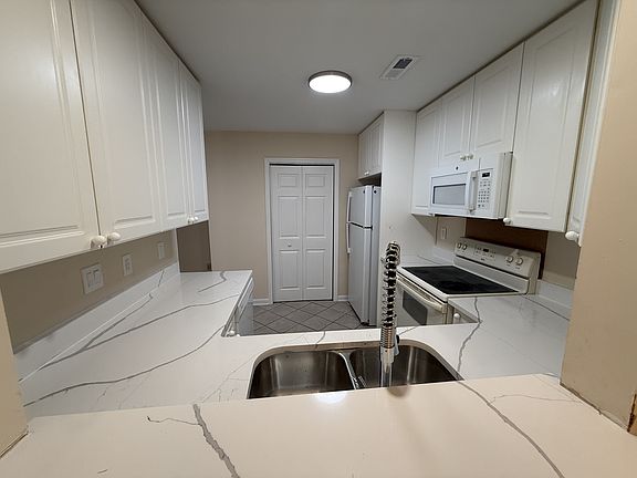 5th image of 505 Sunnyside Way #1