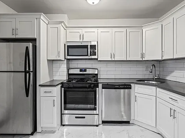 291 Martense St APT 3N, Brooklyn, NY 11226