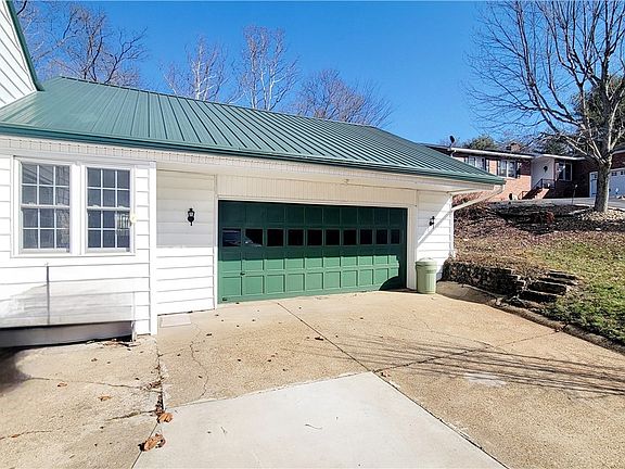 3rd image of 1100 Colegate Dr
