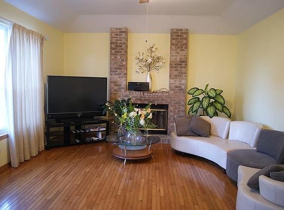 3rd image of 1213 Andover Dr