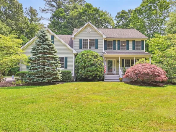 450 Long Meadow Road, Middlebury, CT 06762