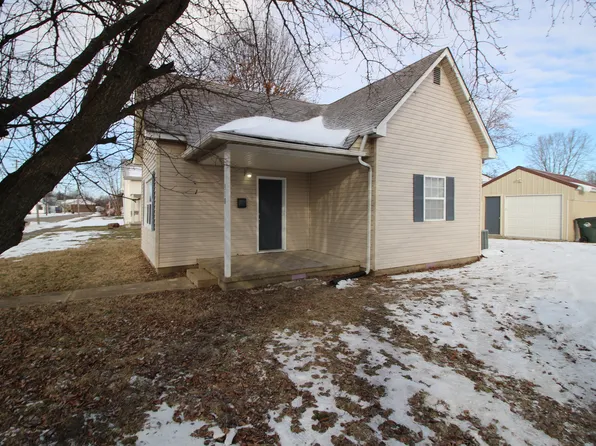 310 Moore St, Crothersville, IN 47229