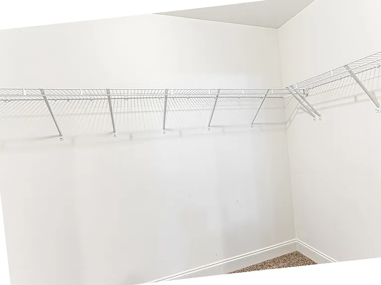 2240 Mannington Dr — Photo 31