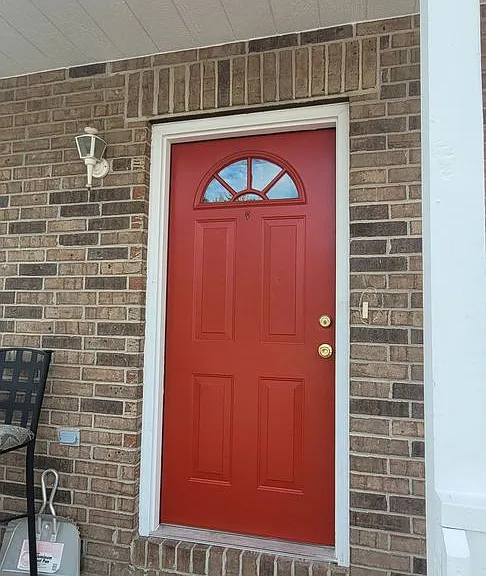 801 Johnson Cir — Photo 2