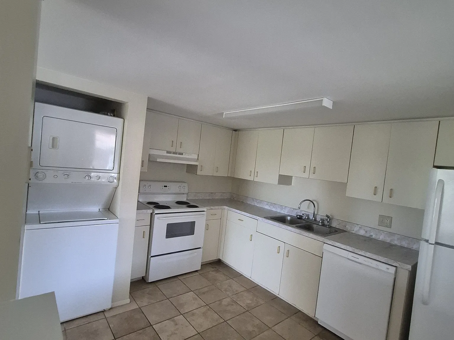 2 bed, 1036 sqft, $1,150 — Photo 4