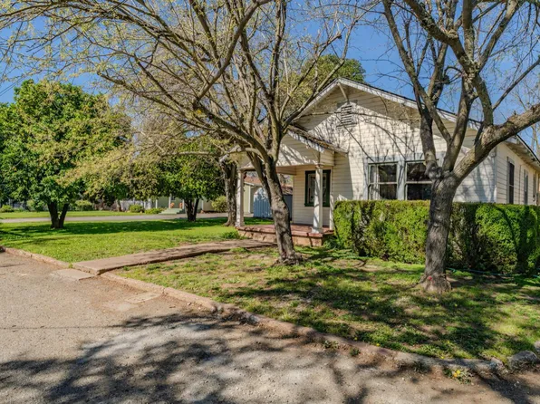 11 Welch Ln, Ione, CA 95640