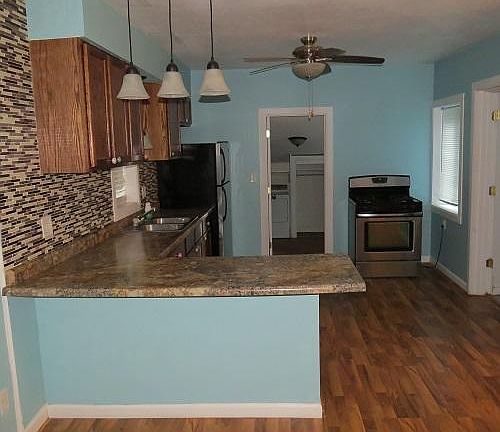 5th image of 102 Forest Hill Ave