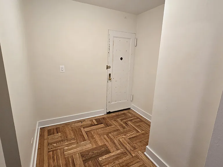 48-24 43rd St #5K — Photo 6