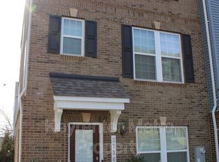 2736 Pinebrook Rd, Landover, MD 20785