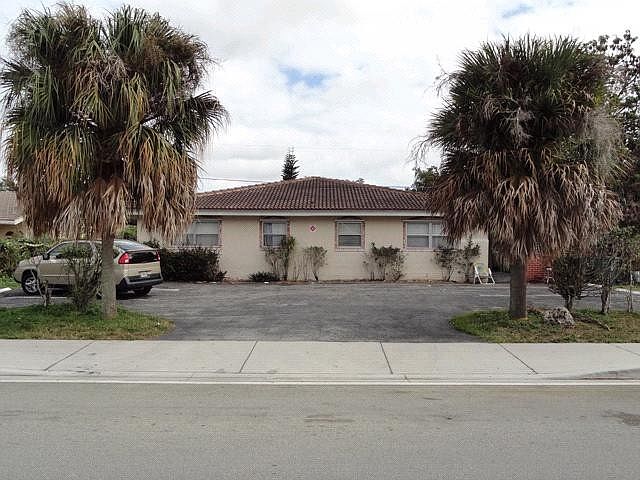2nd image of 4111 Riverside Dr