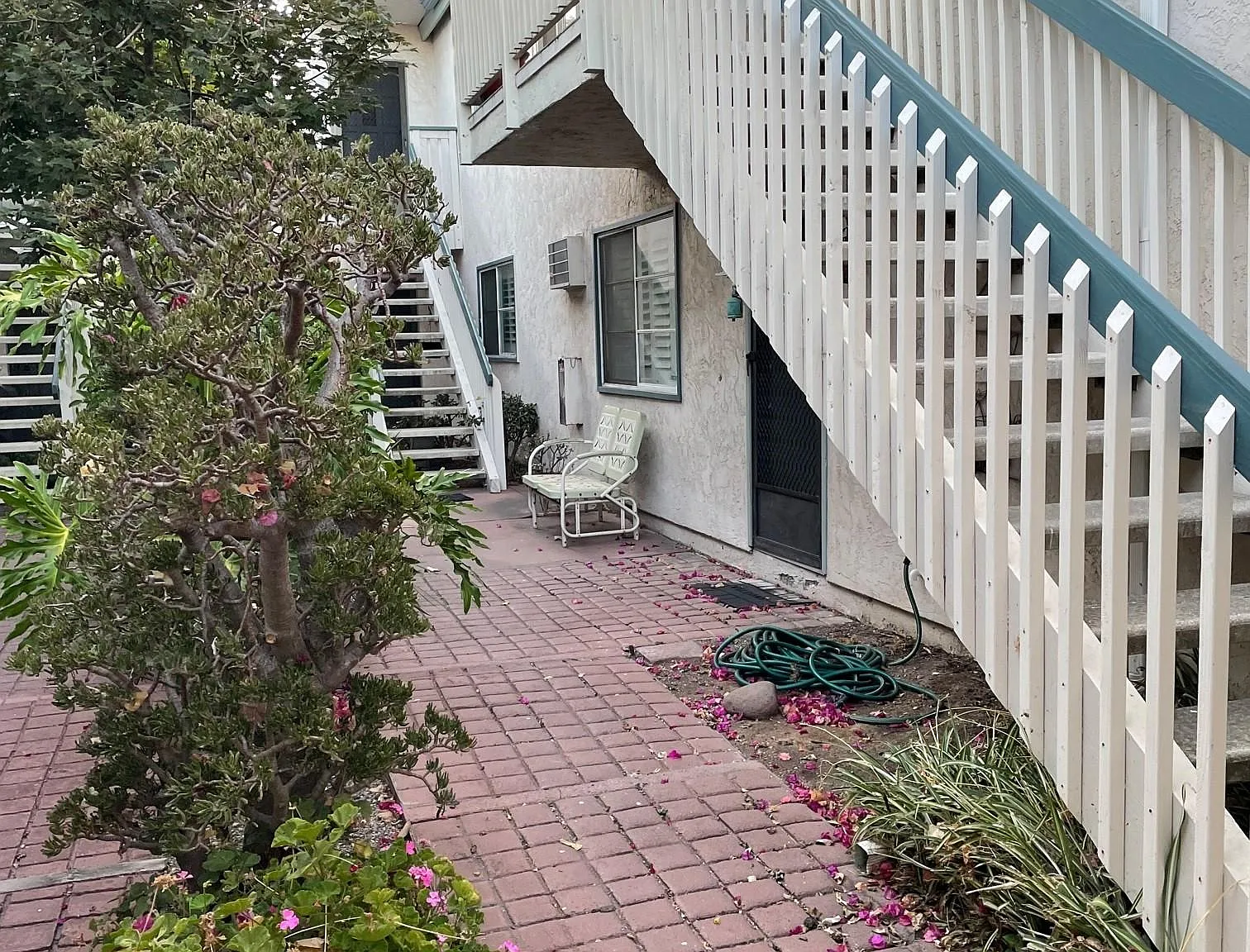 2 bed, 1.5 bath, 849 sqft, $2,900 — Photo 3