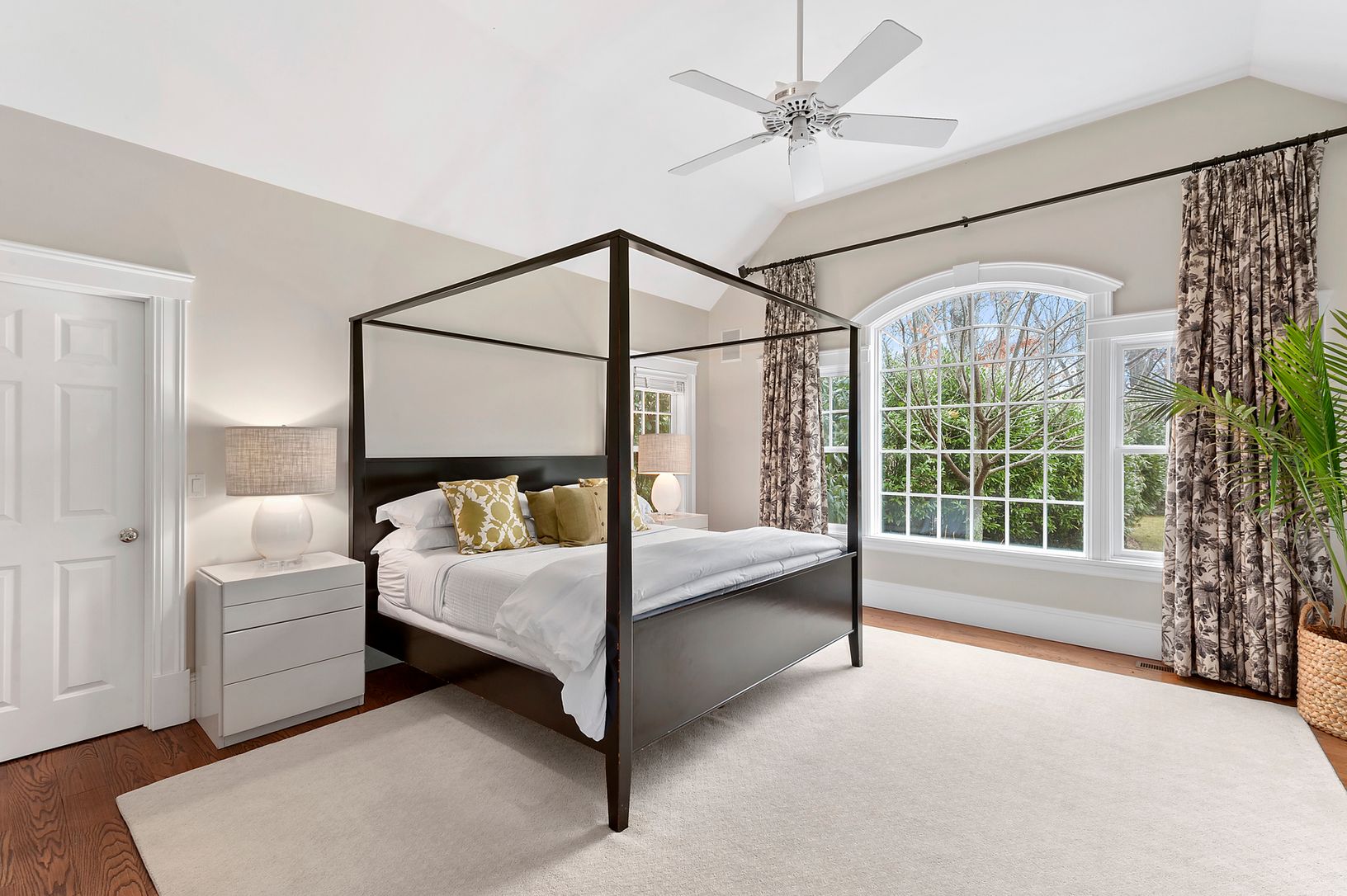  Stunning Master Suite Leads to Poolside Deck