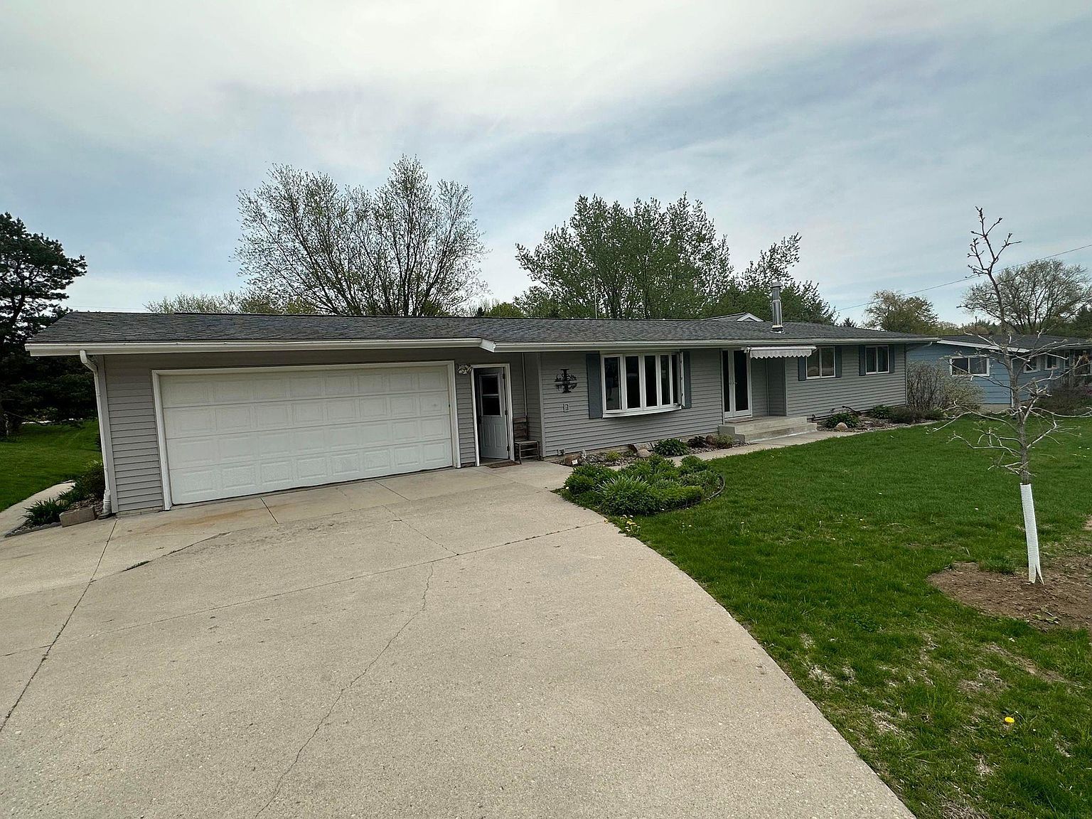 1502 Locust Rd, Decorah, IA 52101 Zillow