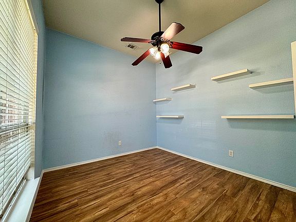 5th image of 9301 Regal Oaks Dr